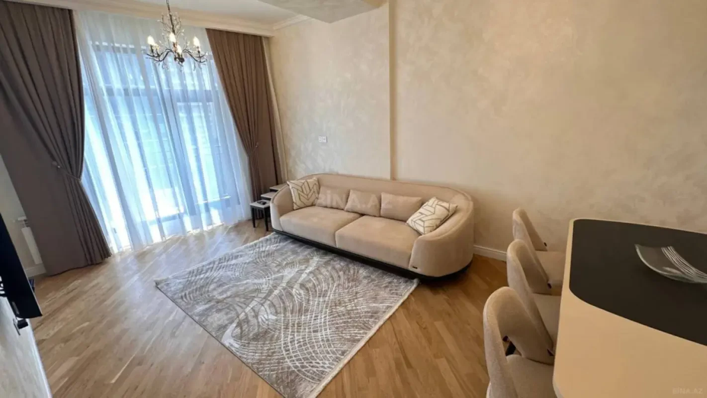 Satılır 3 otaqlı mənzil 102 m²