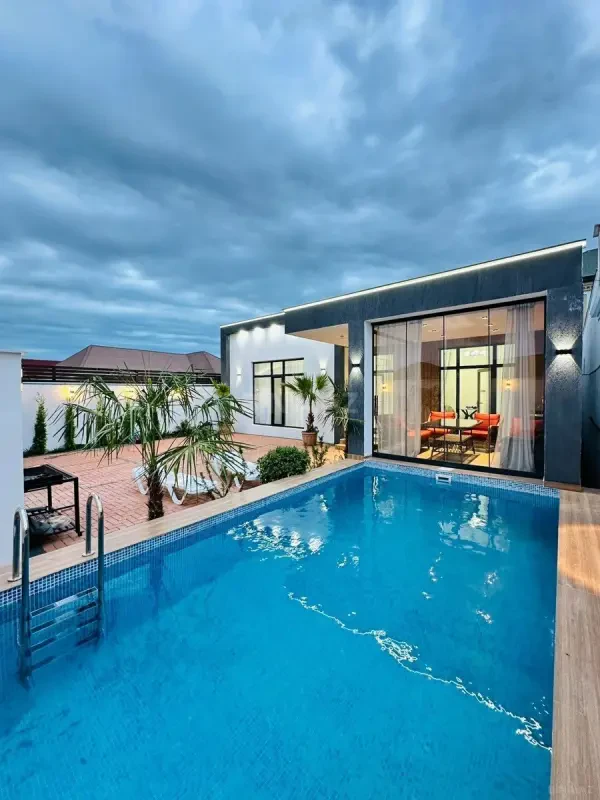 Kirayə verilir 4 otaqlı həyət evi 300 m²