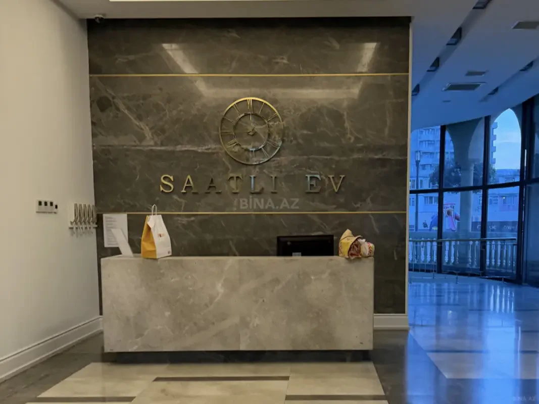 Satılır 5 otaqlı mənzil 280 m²