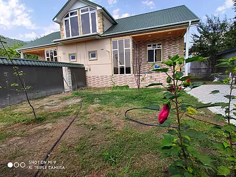 Kirayə verilir 3 otaqlı həyət evi 80 m² — Qəbələ 3 otaq 80.00 m²