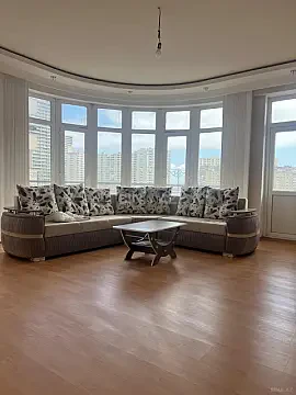 Satılır 3 otaqlı mənzil 140 m² — Bakı, İnşaatçılar 3 otaq 140.00 m²