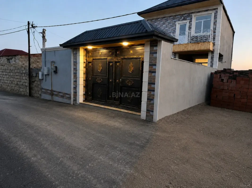 Satılır 4 otaqlı həyət evi 140 m²