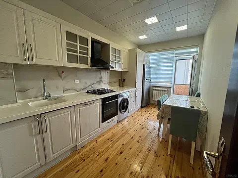 Kirayə verilir 2 otaqlı mənzil 90 m² — Bakı 2 otaq 90.00 m²