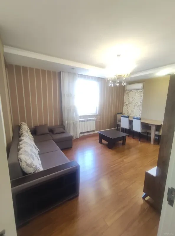 Kirayə verilir 2 otaqlı mənzil 85 m²