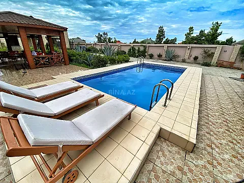 Kirayə verilir 4 otaqlı həyət evi 200 m² — Bakı 4 otaq 200.00 m²