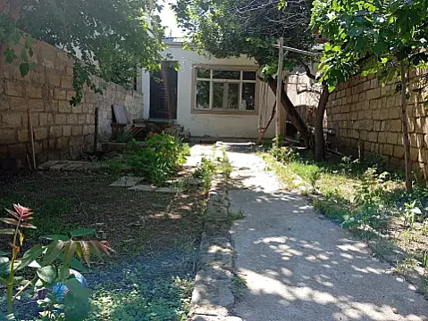 Satılır 2 otaqlı həyət evi 55 m² — Bakı, M.Ə.Rəsulzadə qəs. 2 otaq 55.00 m²