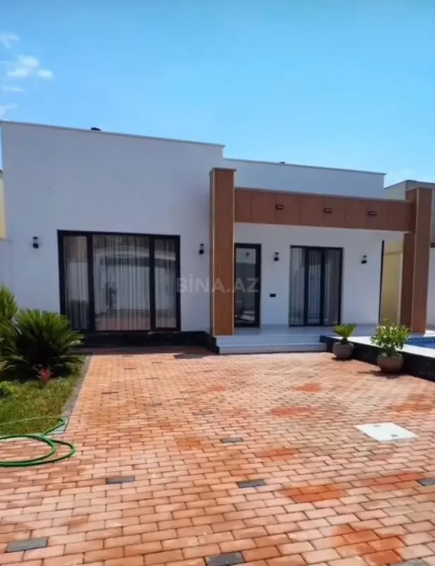 Satılır 4 otaqlı həyət evi 150 m²
