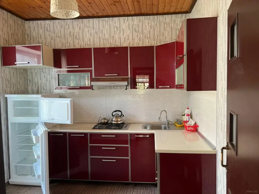 Kirayə verilir 6 otaqlı həyət evi 115 m²