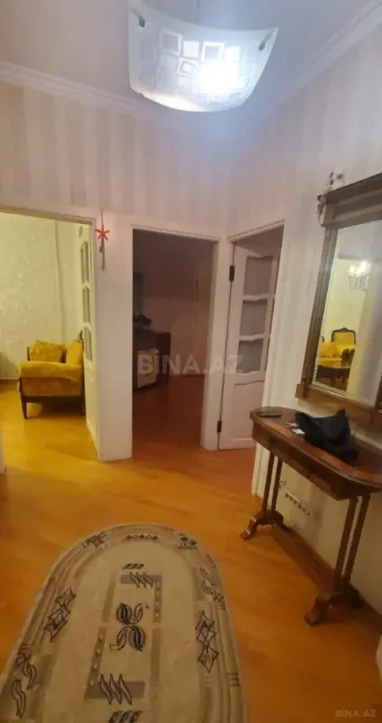 Kirayə verilir 3 otaqlı mənzil 70 m²