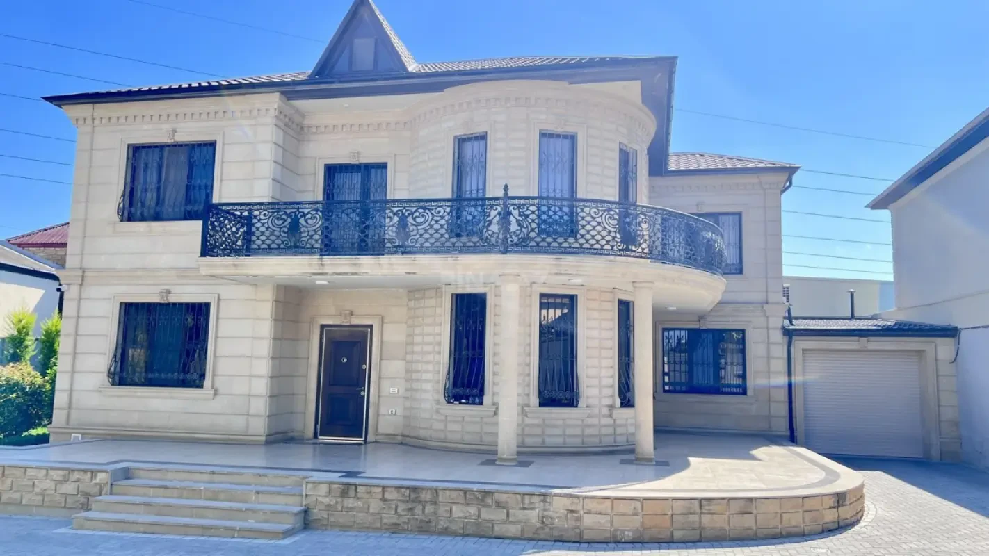 Satılır 6 otaqlı həyət evi 342.2 m²