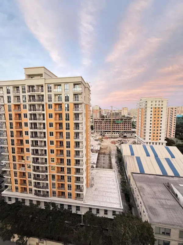 Satılır 2 otaqlı mənzil 79 m²