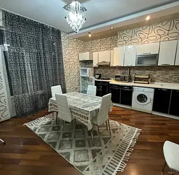 Kirayə verilir 7 otaqlı mənzil 220 m² — Bakı, Nəsimi 7 otaq 220.00 m²