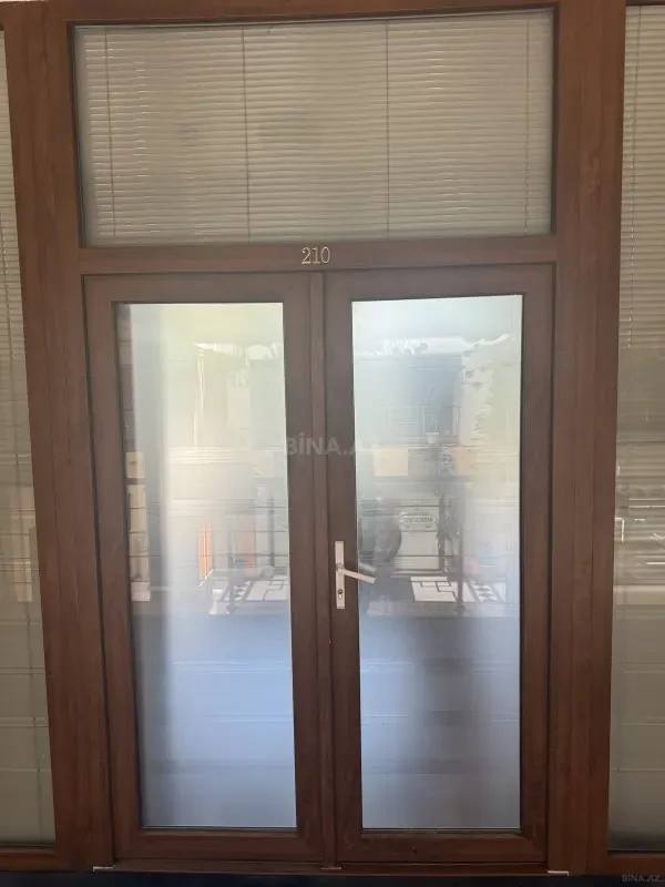 Kirayə verilir 1 otaqlı ofis 37 m²
