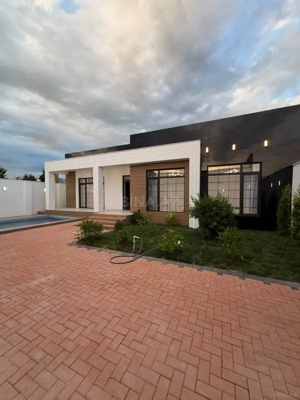 Satılır 4 otaqlı həyət evi 140 m²