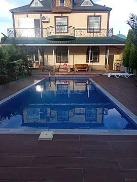 Kirayə verilir 7 otaqlı həyət evi 250 m² — Bakı, Novxanı 7 otaq 250.00 m²
