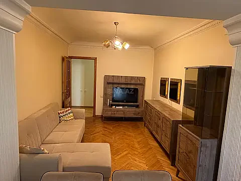 Satılır 3 otaqlı mənzil 80 m² — Bakı, Nizami 3 otaq 80.00 m²