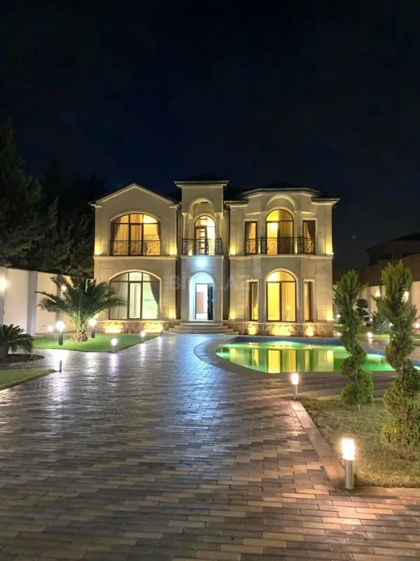 Satılır 6 otaqlı həyət evi 350 m²