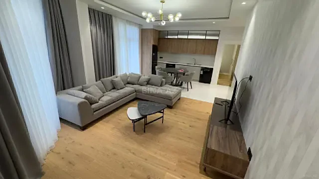 Kirayə verilir 3 otaqlı mənzil 100 m² — Bakı 3 otaq 100.00 m²