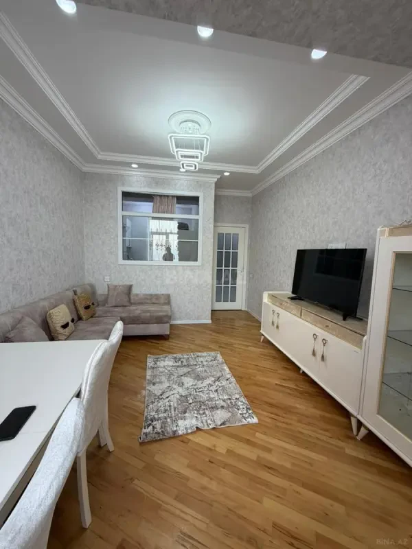 Kirayə verilir 2 otaqlı mənzil 55 m²
