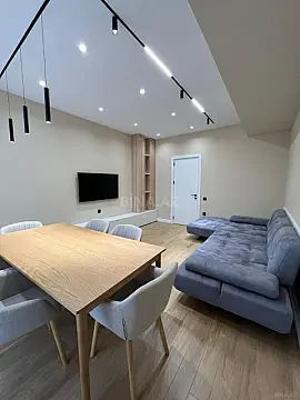 Satılır 4 otaqlı mənzil 185 m² — Bakı 4 otaq 185.00 m²