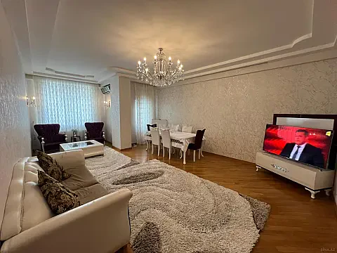 Satılır 4 otaqlı mənzil 155 m² — Bakı, Memar Əcəmi yanı 4 otaq 155.00 m²