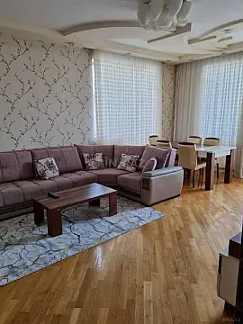 Kirayə verilir 3 otaqlı mənzil 130 m² — Bakı 3 otaq 130.00 m²