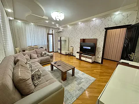 Kirayə verilir 3 otaqlı mənzil 135 m² — Bakı, Nəsimi 3 otaq 135.00 m²