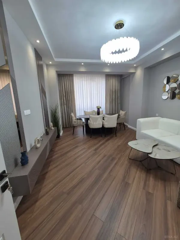 Satılır 3 otaqlı mənzil 115 m²