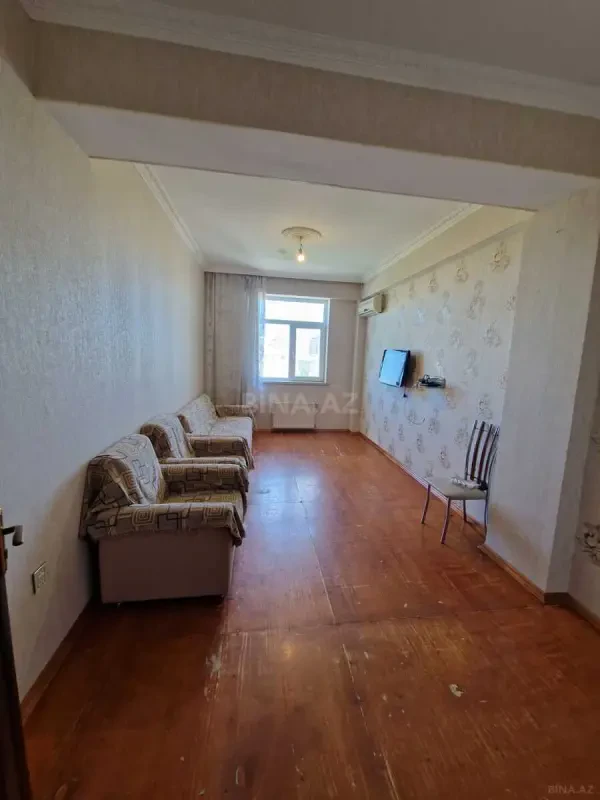 Satılır 2 otaqlı mənzil 72 m²
