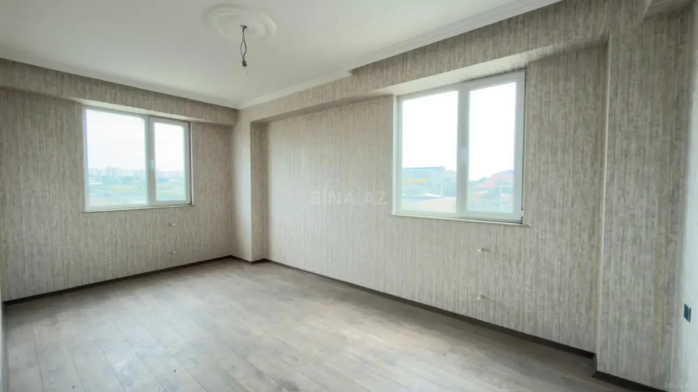 Satılır 3 otaqlı mənzil 83 m²