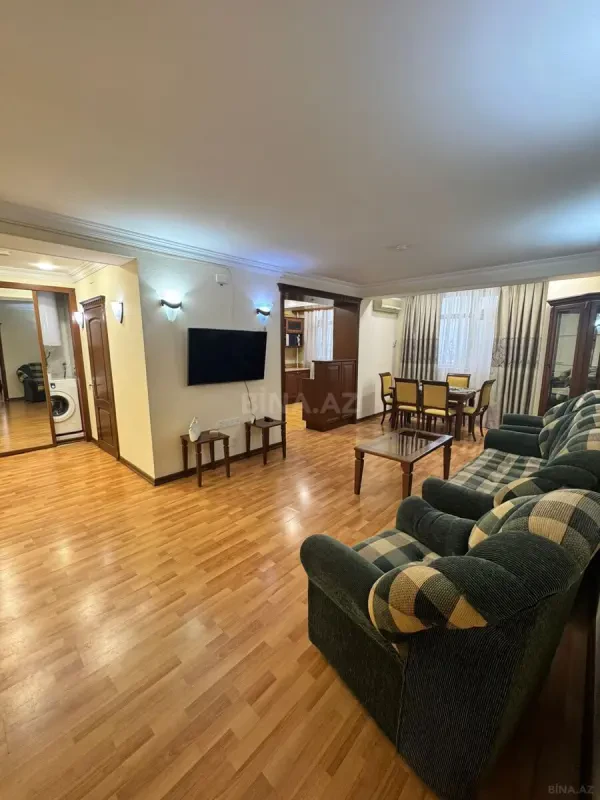 Kirayə verilir 3 otaqlı mənzil 110 m²