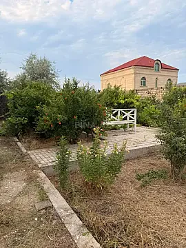 Satılır 4 otaqlı həyət evi 130 m² — Bakı 4 otaq 130.00 m²