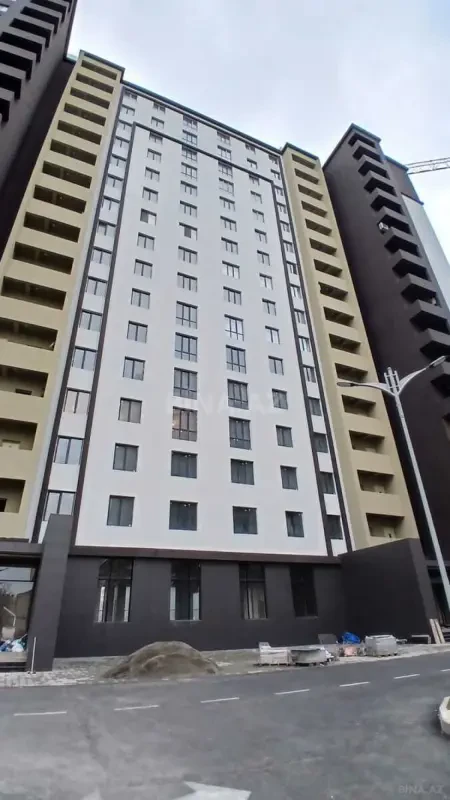 Satılır 4 otaqlı mənzil 160 m²