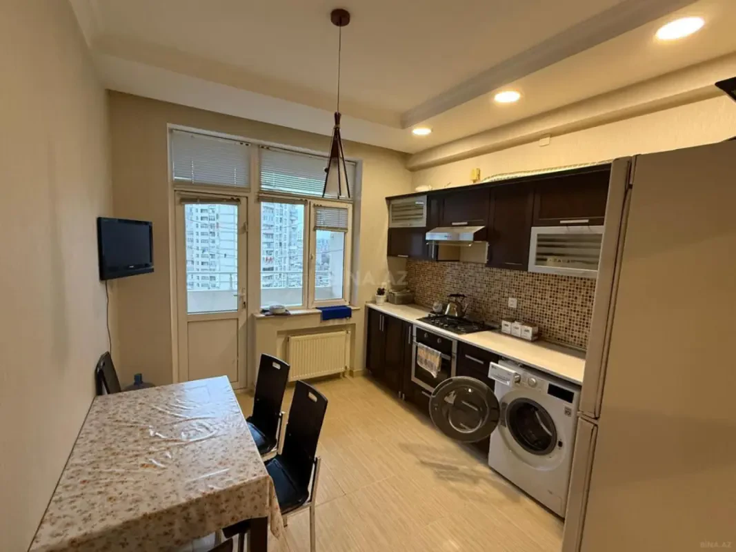 Kirayə verilir 3 otaqlı mənzil 100 m²