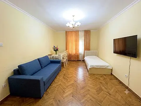 Kirayə verilir 3 otaqlı mənzil 80 m² — Bakı, Nərimanov 3 otaq 80.00 m²