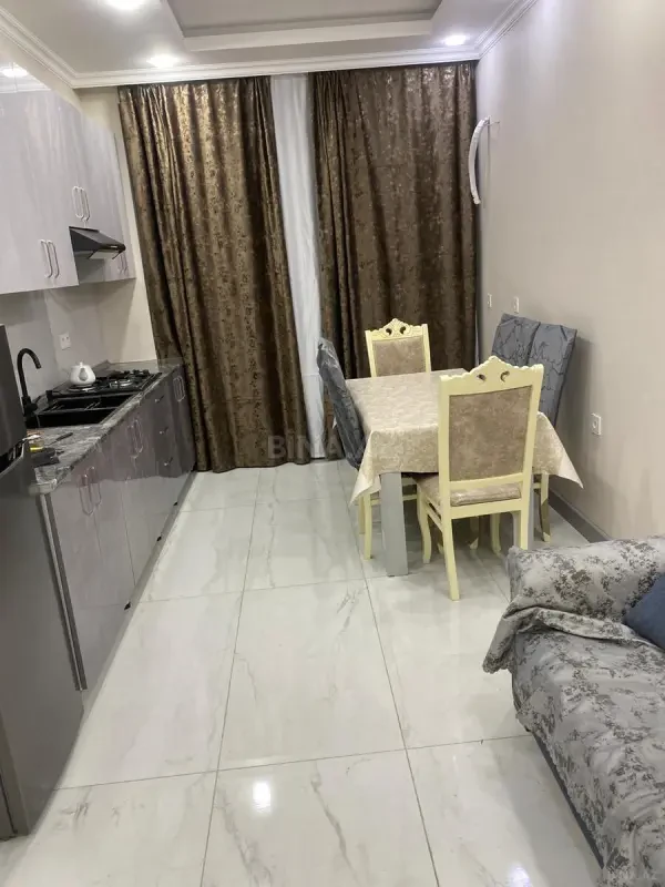 Kirayə verilir 2 otaqlı mənzil 55 m²