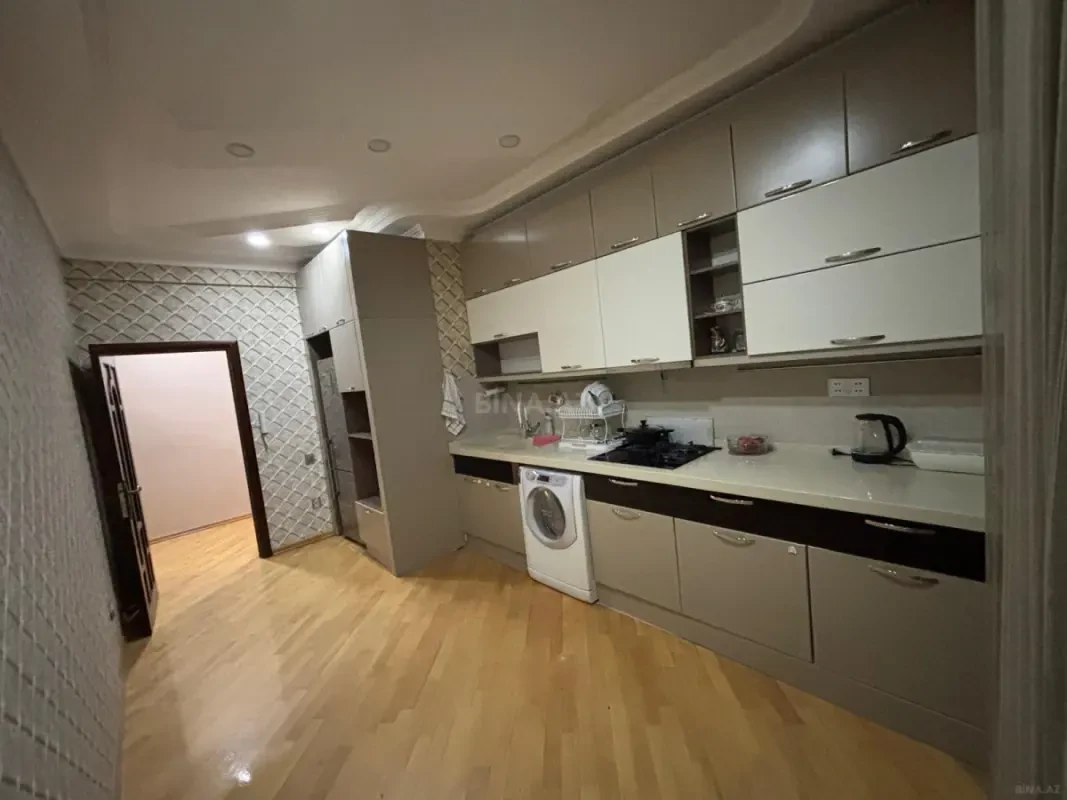 Kirayə verilir 2 otaqlı mənzil 91 m²