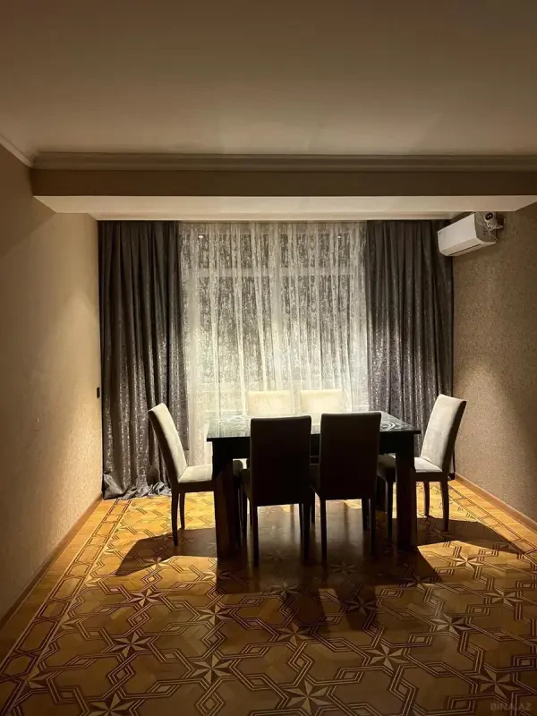 Kirayə verilir 2 otaqlı mənzil 70 m²