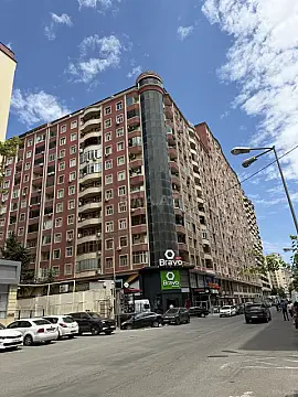Kirayə verilir 3 otaqlı mənzil 150 m² — Bakı, 8-ci mikrorayon 3 otaq 150.00 m²
