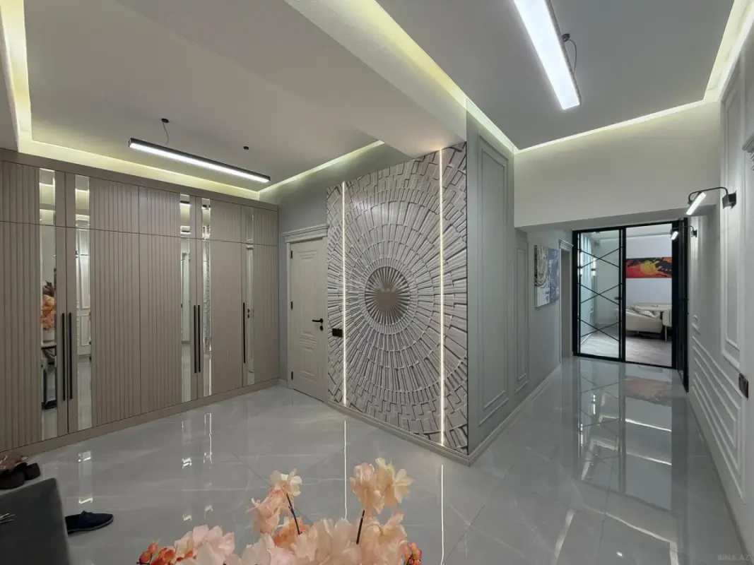 Satılır 3 otaqlı mənzil 140 m²