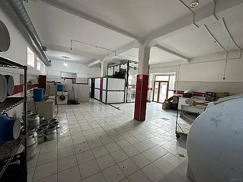 Kirayə verilir obyekt 370 m² — Bakı, M.Ə.Rəsulzadə qəs. 370.00 m²