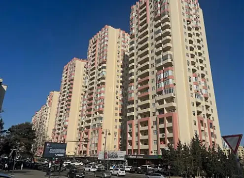 Satılır 2 otaqlı mənzil 100 m² — Bakı, İnşaatçılar 2 otaq 100.00 m²