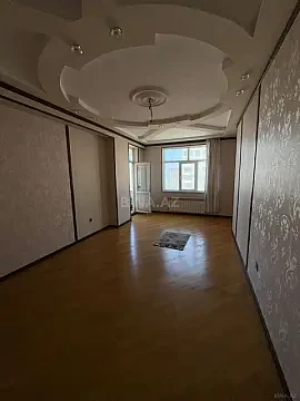 Satılır 3 otaqlı mənzil 118 m² — Bakı, İnşaatçılar 3 otaq 118.00 m²