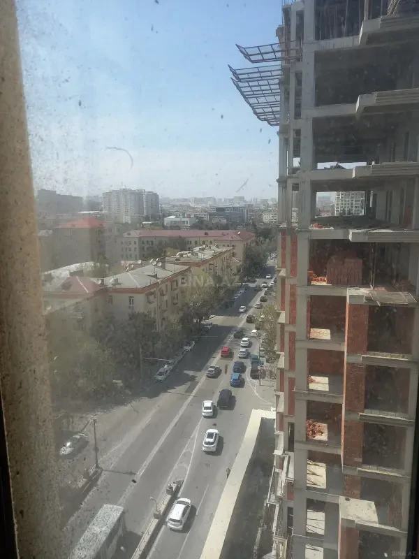 Satılır 3 otaqlı mənzil 113 m²