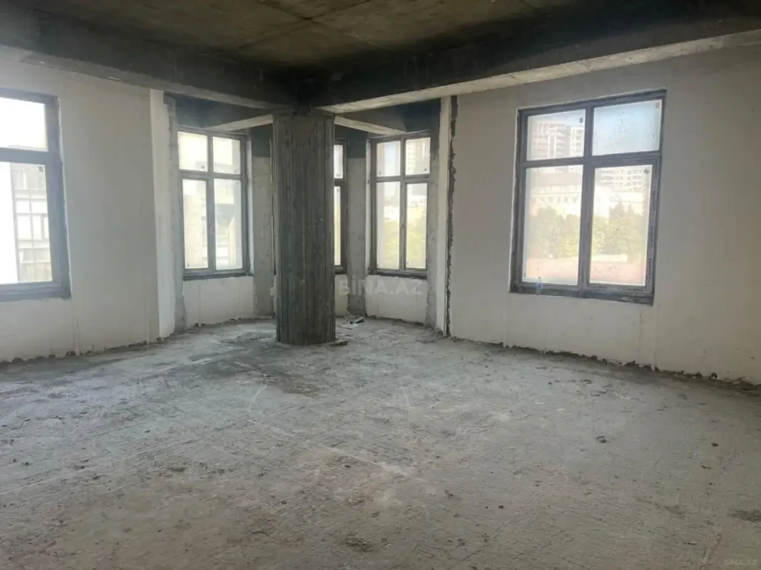 Satılır 3 otaqlı mənzil 107 m²