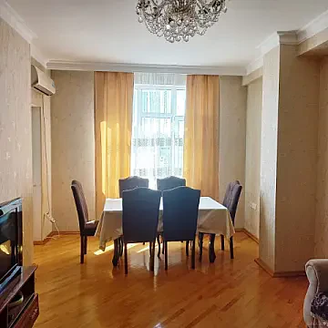 Kirayə verilir 3 otaqlı mənzil 90 m² — Bakı, İnşaatçılar 3 otaq 90.00 m²