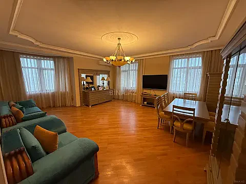 Satılır 4 otaqlı mənzil 175 m² — Bakı, Nərimanov 4 otaq 175.00 m²