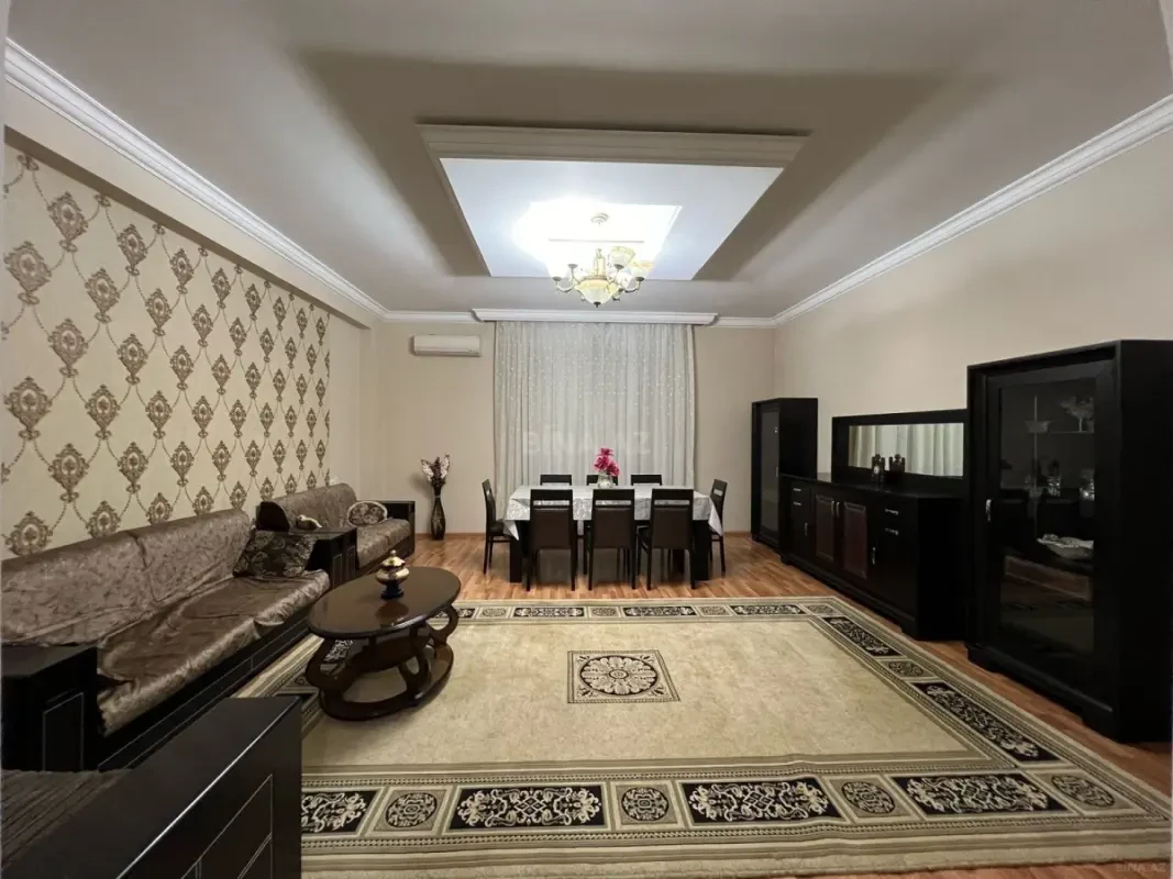 Satılır 3 otaqlı mənzil 110 m²