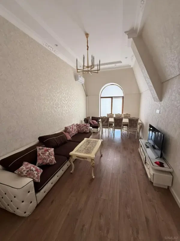 Kirayə verilir 3 otaqlı mənzil 106 m²