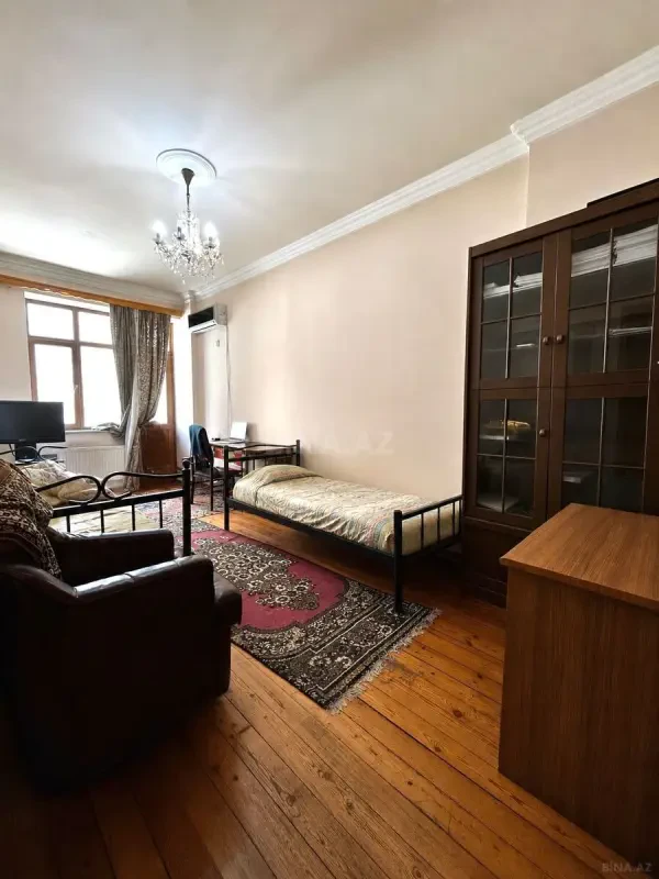 Satılır 3 otaqlı mənzil 95 m²